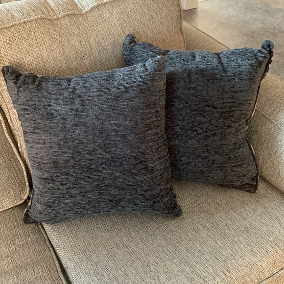 NWOT Throw Pillows - Picture 4 of 11